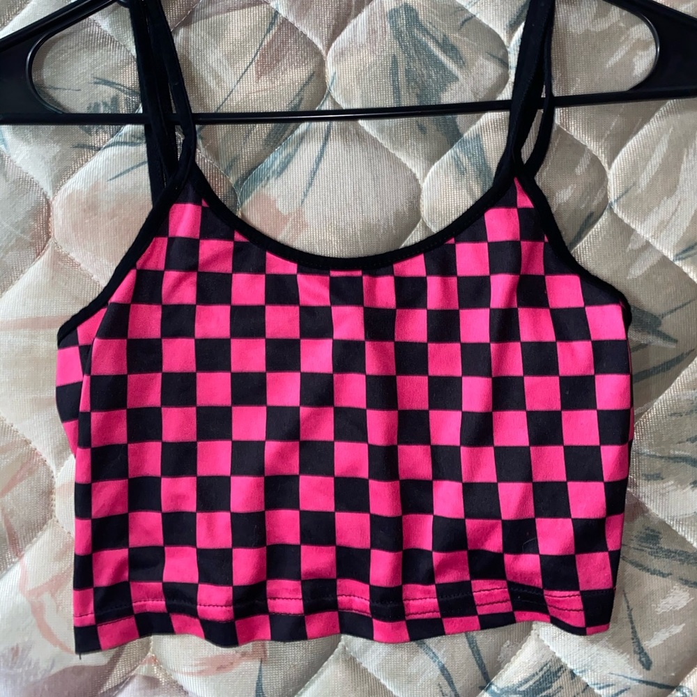 cropped pink and black plaid shirt !
